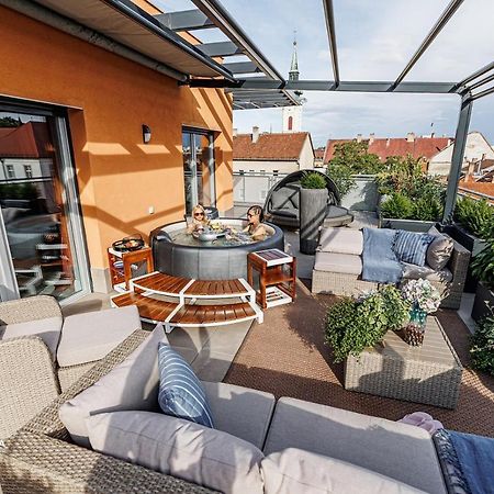 Buekk Penthouse, Panorama Jacuzzival Apartment Miskolc Luaran gambar