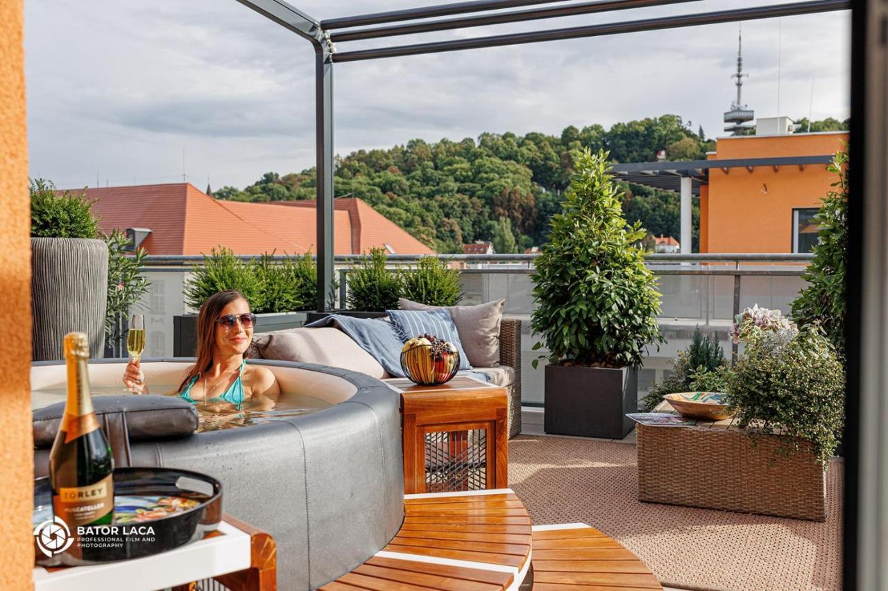 Buekk Penthouse, Panorama Jacuzzival Apartment Miskolc Luaran gambar