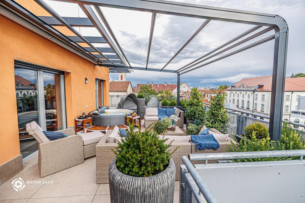 Buekk Penthouse, Panorama Jacuzzival Apartment Miskolc Luaran gambar